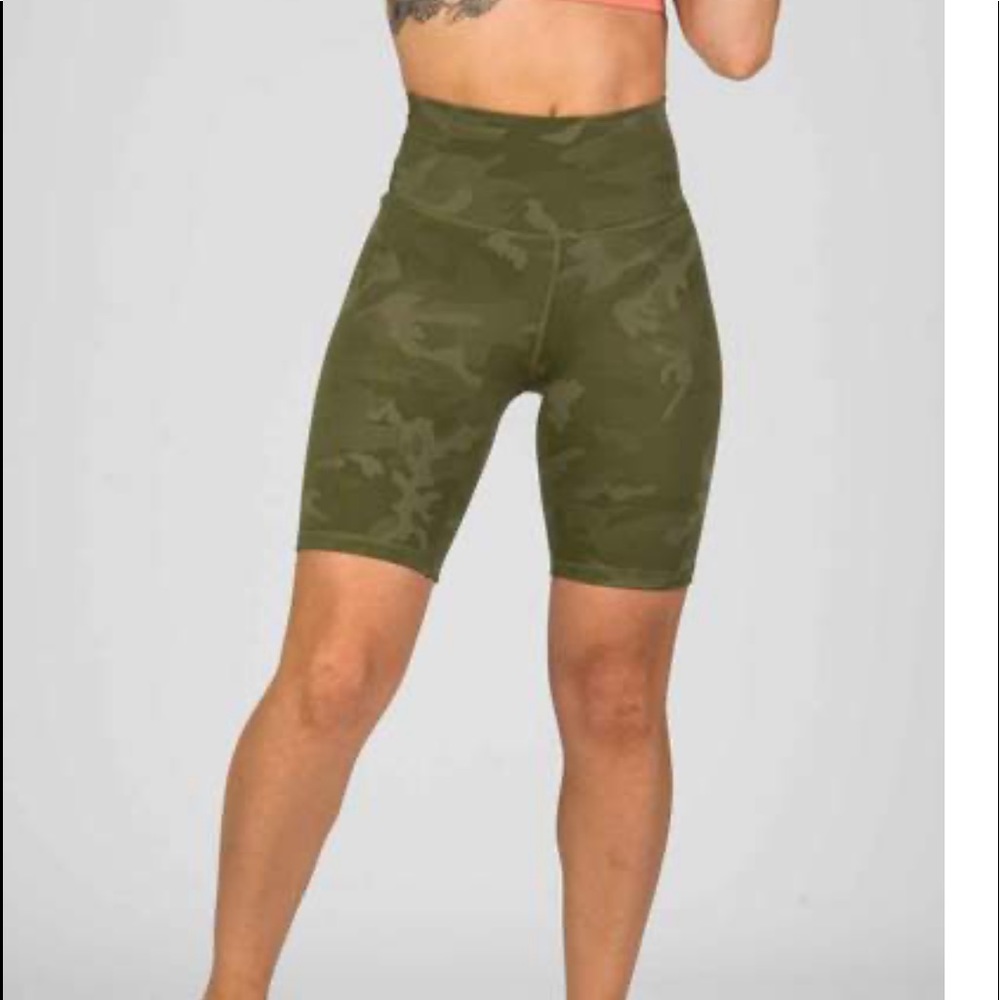 P’tula mystique biker short - Picture 2 of 4